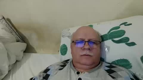 nukiss online show from 02/15/25, 08:11