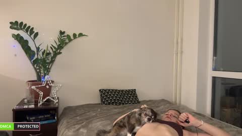 nura_foxx online show from 01/12/25, 12:18