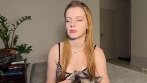 nura_foxx online show from 09/16/25, 12:55