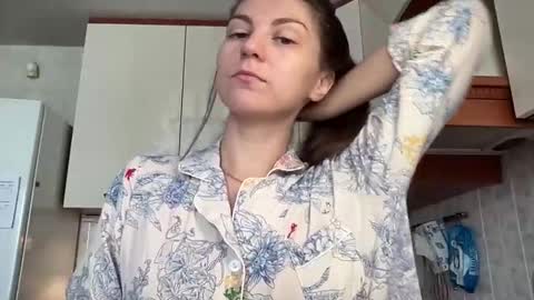 Ema online show from 09/13/25, 04:34