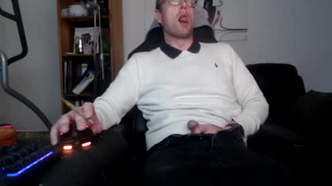 nursefan online show from 10/30/25, 04:19