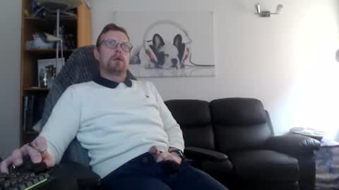 nursefan online show from 11/21/25, 12:37