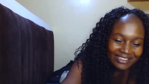 Snapshot of nutgal_ chatting on 10/10/25, 09:03 nutgal online show from 10/10/25, 09:03