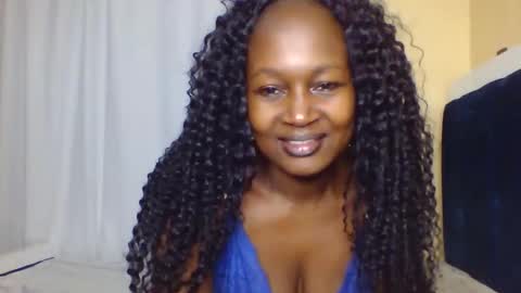 Snapshot of nutgal_ chatting on 10/27/25, 07:34 nutgal online show from 10/27/25, 07:34