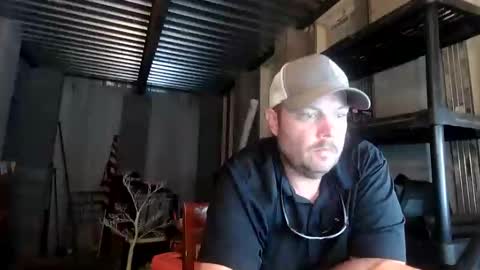 Snapshot of nuttincowboy727272 chatting on 05/20/26, 06:36 nuttincowboy727272 online show from 05/20/26, 06:36
