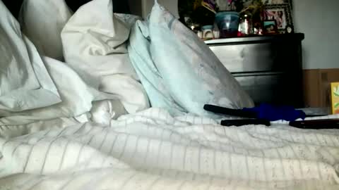 Snapshot of nyakuti chatting on 02/24/25, 11:52 KN online show from 02/24/25, 11:52