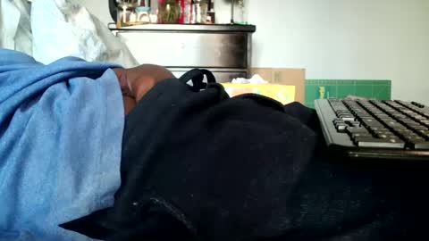 Snapshot of nyakuti chatting on 02/27/25, 12:21 KN online show from 02/27/25, 12:21
