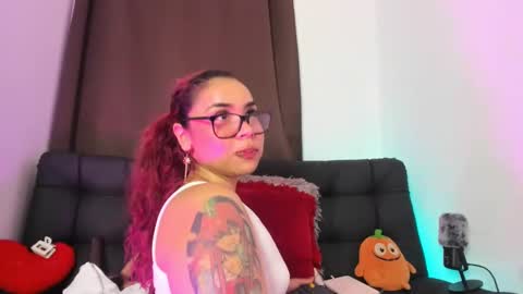 Nia online show from 02/17/25, 09:35