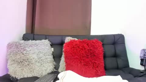 Nia online show from 03/02/25, 03:24