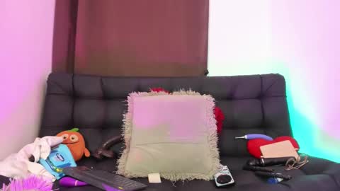 Nia online show from 03/08/25, 03:17