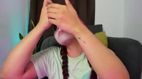 Nia online show from 10/01/25, 11:22