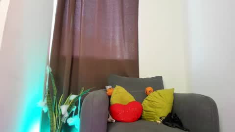 Nia online show from 11/01/25, 10:01