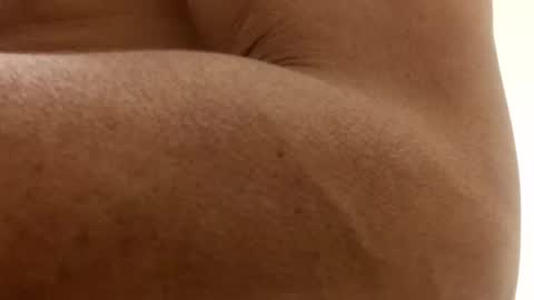 Snapshot of nyanez322 chatting on 01/02/25, 08:39 nyanez322 online show from 01/02/25, 08:39