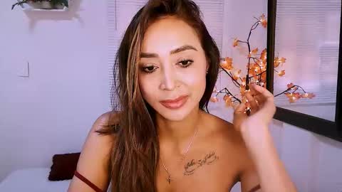 Nycole online show from 11/25/25, 07:36