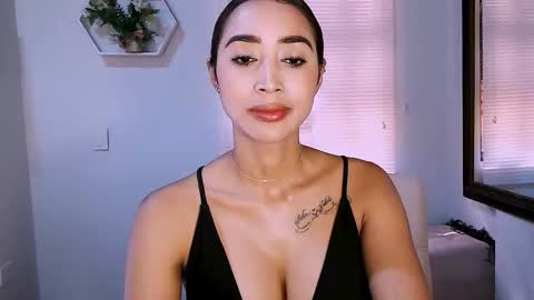 Nycole online show from 02/25/26, 02:16