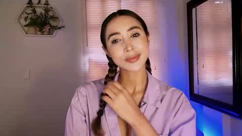 Nycole online show from 03/29/26, 08:31