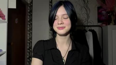 Snapshot of nydiamanke chatting on 05/13/26, 02:14 Minnie online show from 05/13/26, 02:14