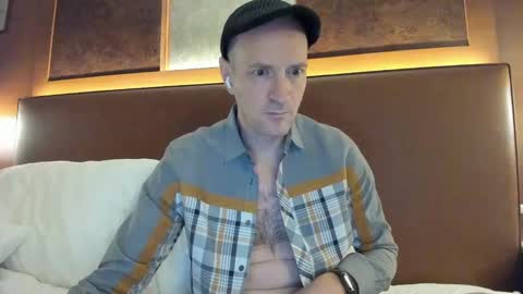 Snapshot of nyhudsonvalleyfun chatting on 02/24/25, 12:48 HudsonValleyNYfun online show from 02/24/25, 12:48