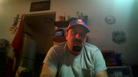 nyisles00 online show from 11/23/25, 02:39