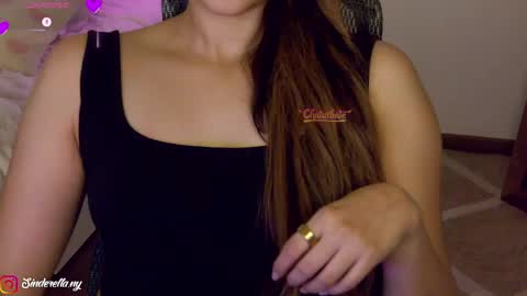 Nylaah online show from 05/25/26, 01:44