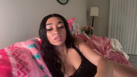 Snapshot of nylasinns chatting on 04/30/26, 01:12 nylasinns online show from 04/30/26, 01:12