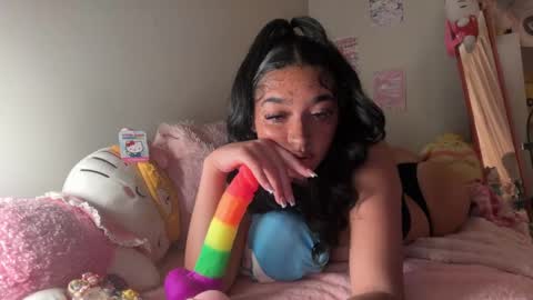 Snapshot of nylasinns chatting on 05/17/26, 02:42 nylasinns online show from 05/17/26, 02:42