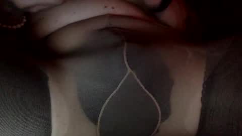 Snapshot of nylon2412 chatting on 12/12/24, 07:30 nylon2412 online show from 12/12/24, 07:30