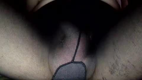 Snapshot of nylon2412 chatting on 12/28/24, 08:04 nylon2412 online show from 12/28/24, 08:04