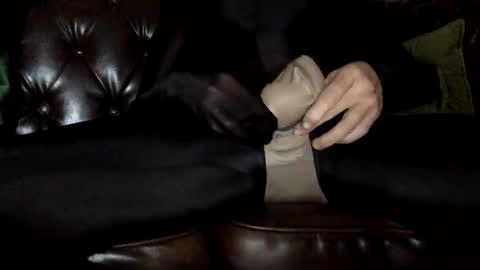 Snapshot of nylon2412 chatting on 09/11/25, 07:52 nylon2412 online show from 09/11/25, 07:52