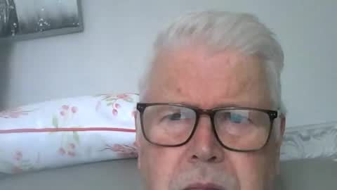 stockings  suspenders mad online show from 09/08/25, 02:16