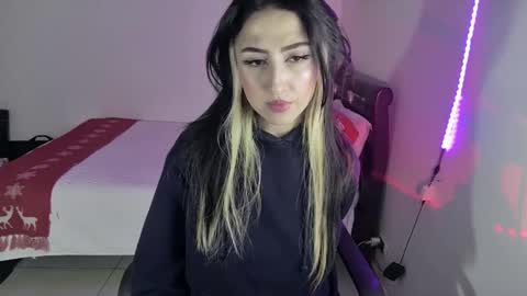 Snapshot of nymph_frida chatting on 12/05/24, 06:43 Frida online show from 12/05/24, 06:43