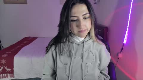 Snapshot of nymph_frida chatting on 12/06/24, 08:59 Frida online show from 12/06/24, 08:59