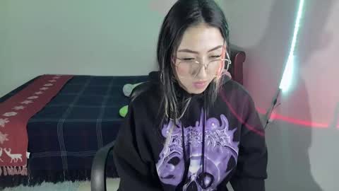 Snapshot of nymph_frida chatting on 12/26/24, 11:10 Frida online show from 12/26/24, 11:10