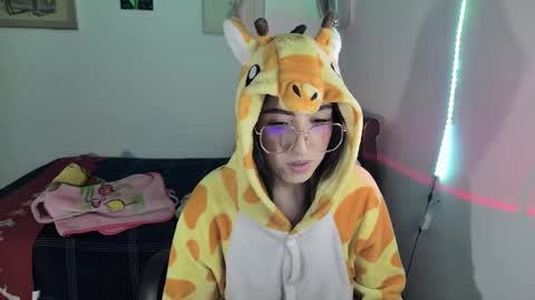 Snapshot of nymph_frida chatting on 12/30/24, 07:26 Frida online show from 12/30/24, 07:26