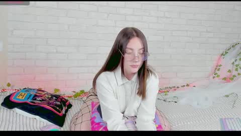 Kat online show from 10/10/25, 05:56