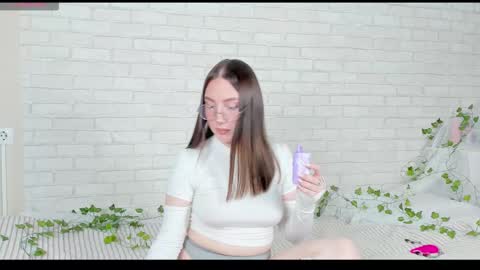 Kat online show from 11/10/25, 06:29