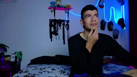 Snapshot of nymphobuddies chatting on 02/11/25, 01:41 David and Steven Independents online show from 02/11/25, 01:41