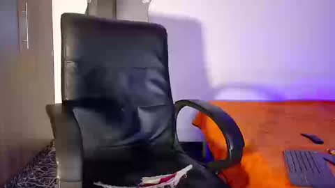 Snapshot of nymphobuddies chatting on 09/29/25, 08:35 David and Steven Independents online show from 09/29/25, 08:35