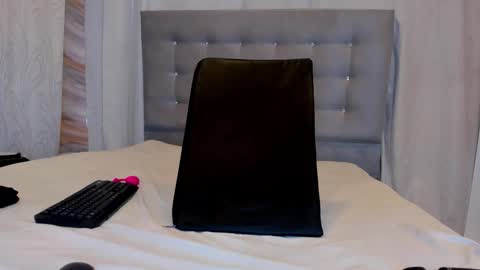 Snapshot of nymphomania9599 chatting on 01/09/26, 08:10 xionela gates online show from 01/09/26, 08:10