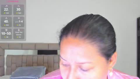 Snapshot of nyomi_browm chatting on 12/23/25, 10:24 nyomi browm online show from 12/23/25, 10:24