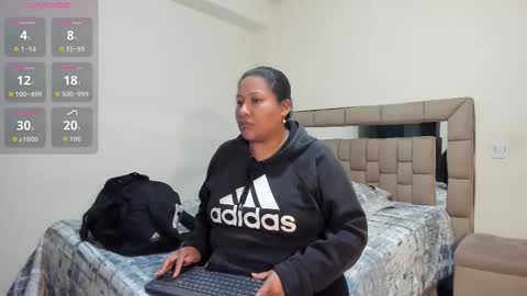 Snapshot of nyomi_browm chatting on 01/19/26, 09:02 nyomi browm online show from 01/19/26, 09:02