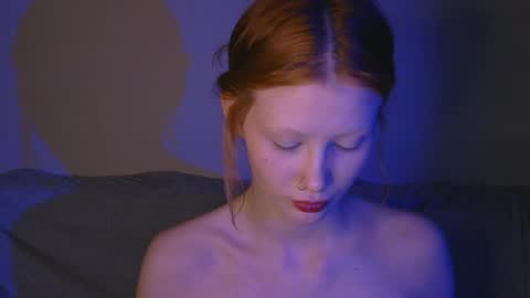 nyra_thira online show from 11/09/25, 09:13