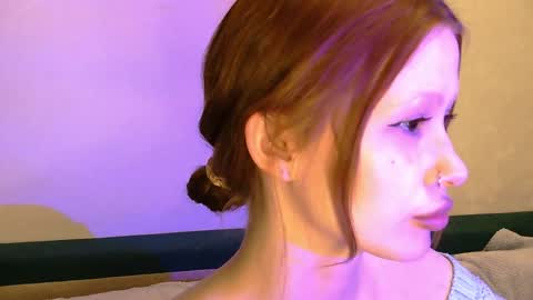 nyra_thira online show from 04/02/26, 08:50