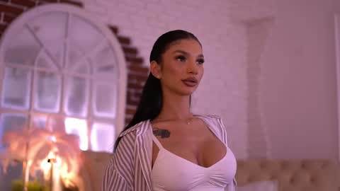 Nyssa online show from 04/22/26, 05:47