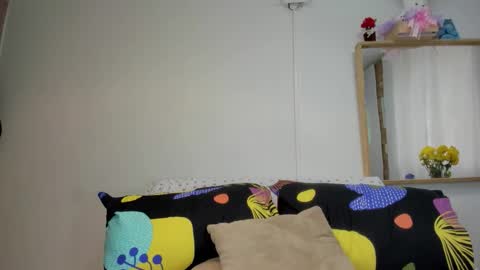 Laura nyu online show from 10/27/25, 08:46