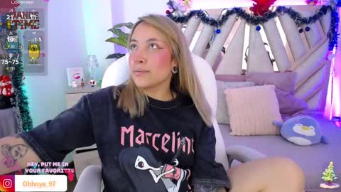 Snapshot of nyx_andria chatting on 12/16/24, 06:43 Alex . online show from 12/16/24, 06:43