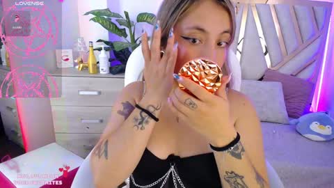 Snapshot of nyx_andria chatting on 01/31/25, 08:54 Alex . online show from 01/31/25, 08:54