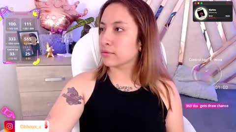 Snapshot of nyx_andria chatting on 09/17/25, 09:05 Alex . online show from 09/17/25, 09:05