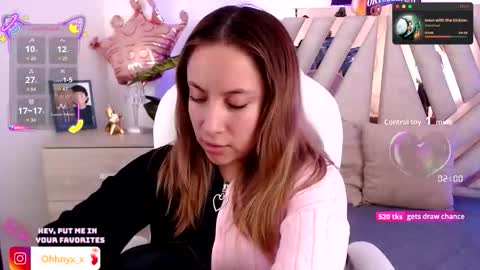 Snapshot of nyx_andria chatting on 09/20/25, 10:00 Alex . online show from 09/20/25, 10:00