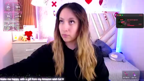 Alex   .    online show from 04/25/26, 02:25